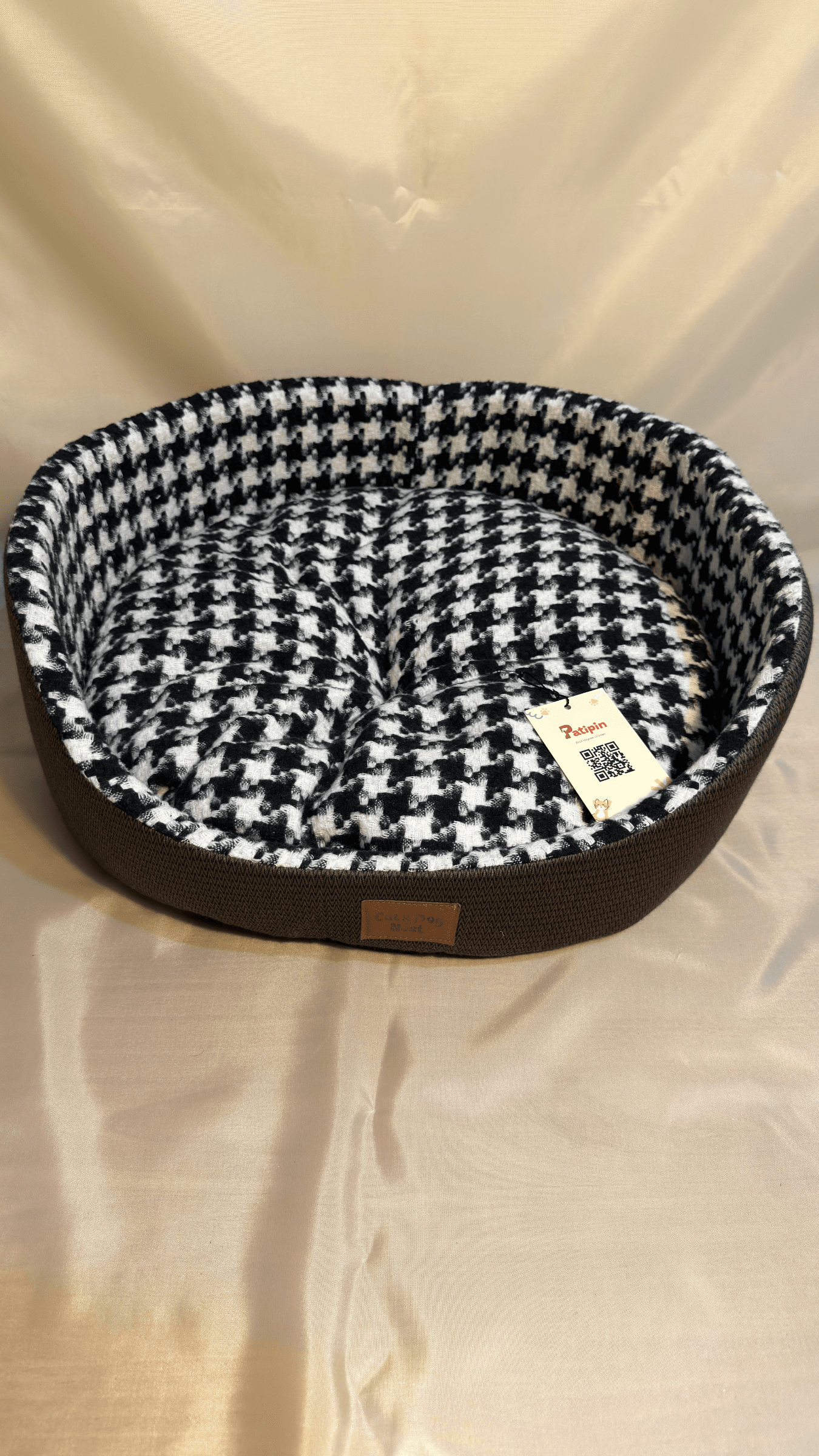 Kareli, Kahverengi Zigzag Kenarlı Yatak - Görsel 1